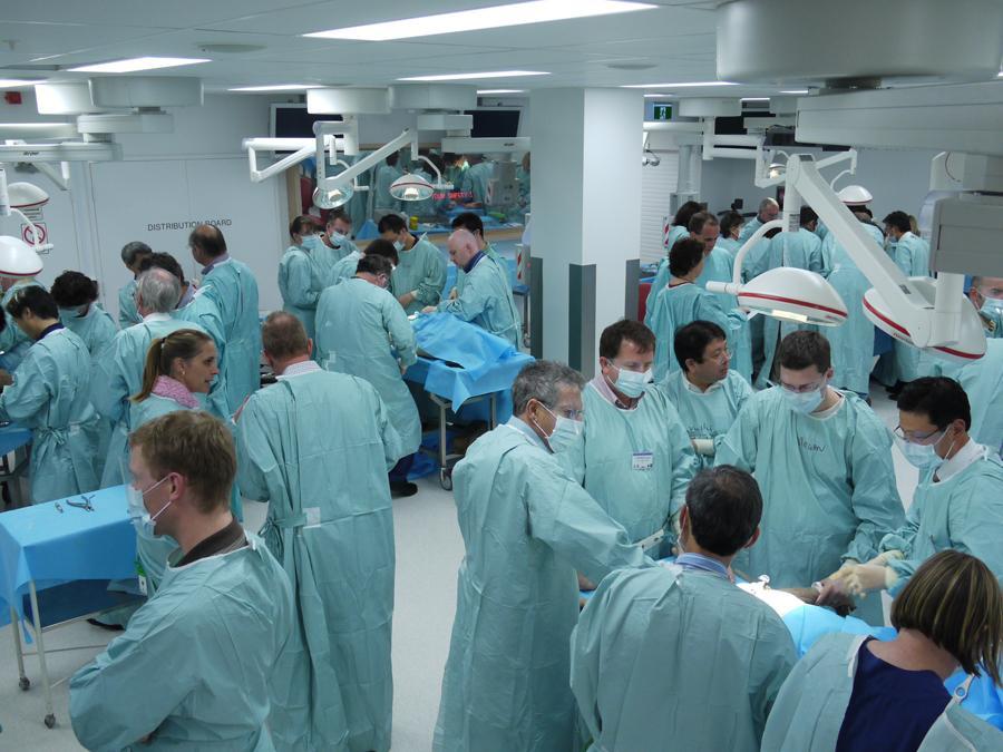Ray Last Laboratories(图1) Wide angle view of lab with many people in scrubs