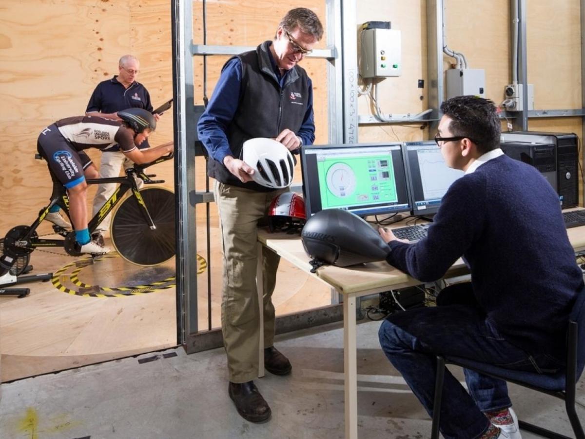 Sports engineering facilities(图1) Sports engineering and biomechanics